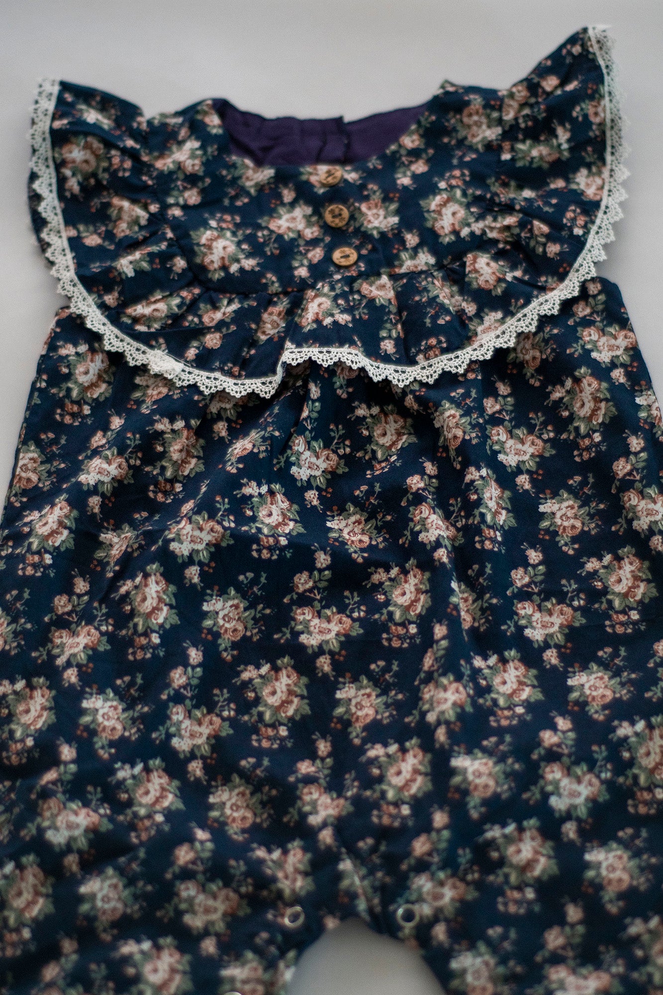 Combinaison bébé fille à fleurs
