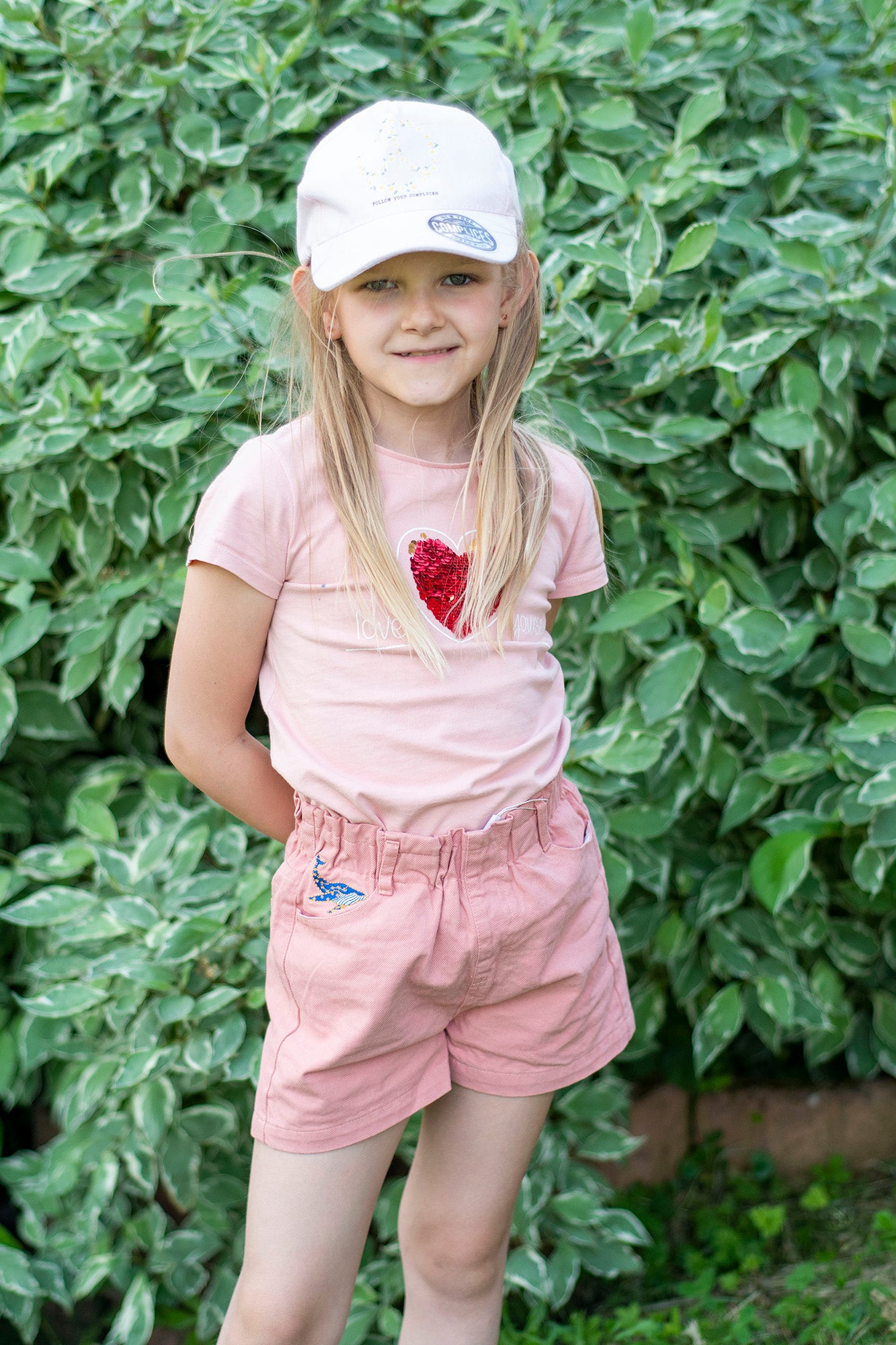 Short fille