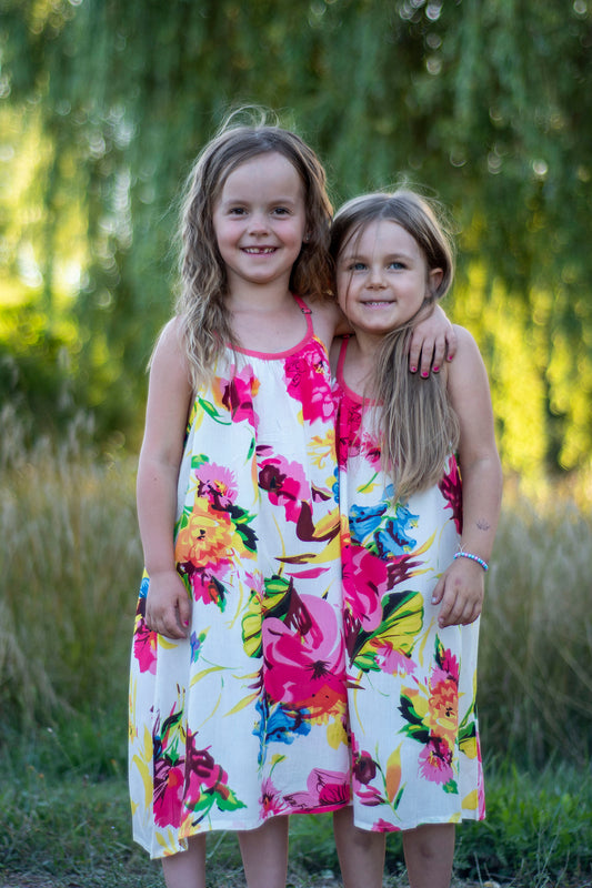 Robe fille à bretelles imprimé fleurs