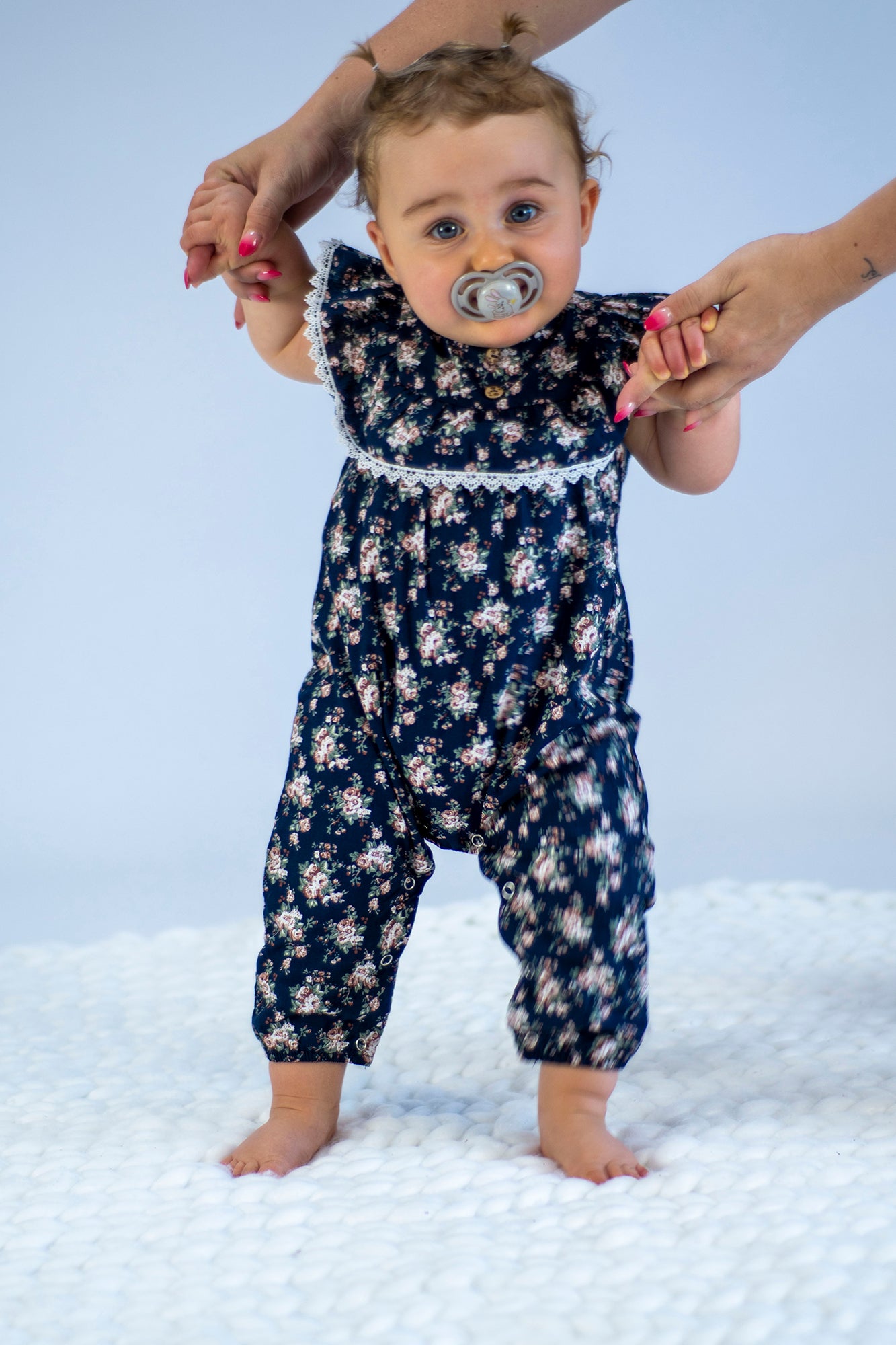 Combinaison bébé fille à fleurs